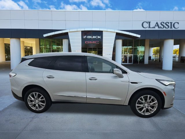 Used 2022 Buick Enclave Premium FWD image 9