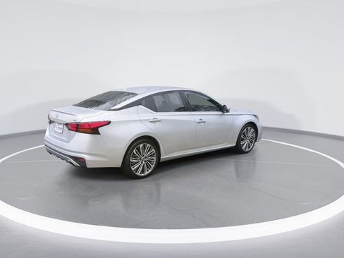 Used 2023 Nissan Altima 2.5 SL FWD image 8