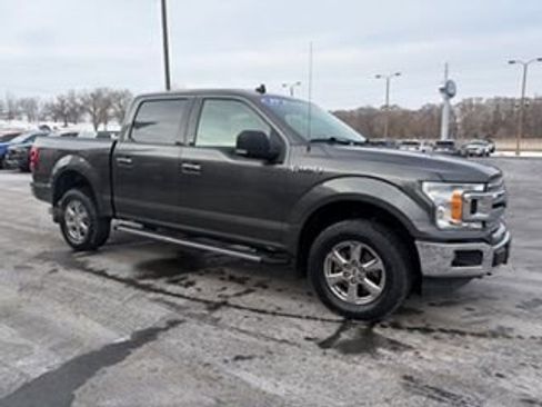 Used 2019 Ford F150 XLT w/ Equipment Group 302A Luxury image 2