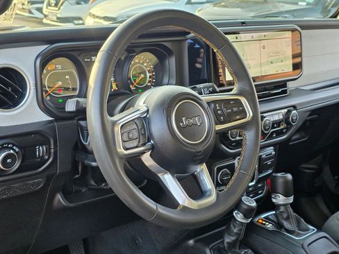 Used 2024 Jeep Wrangler Unlimited Sahara AWD/4WD image 13
