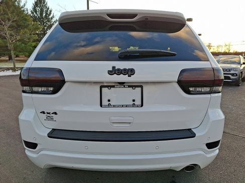 Certified 2020 Jeep Grand Cherokee Altitude image 5