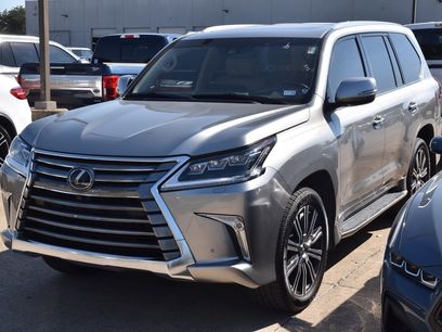 Used 2021 Lexus LX 570 4WD w/ 3rd Row & Luxury Pkg