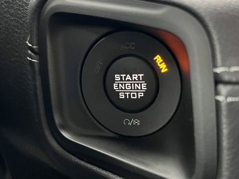 Used 2025 Jeep Wrangler Unlimited Sahara w/ Safety Group image 32