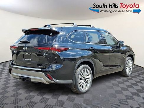 New 2026 Toyota Highlander Platinum AWD/4WD image 6