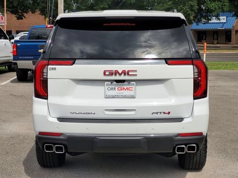 Used 2025 GMC Yukon AT4 w/ AT4 Premium Package AWD/4WD image 6