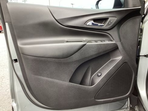 Used 2023 Chevrolet Equinox LT image 31