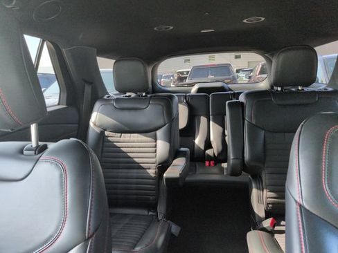 Certified 2025 Ford Explorer ST-Line AWD/4WD image 50