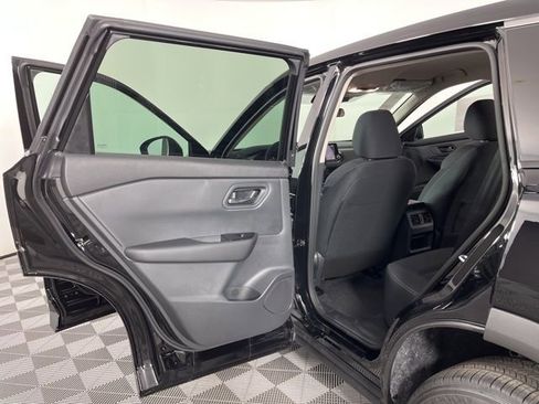 New 2026 Nissan Rogue S image 40