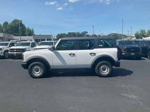 New 2026 Ford Bronco 4-Door AWD/4WD image 8