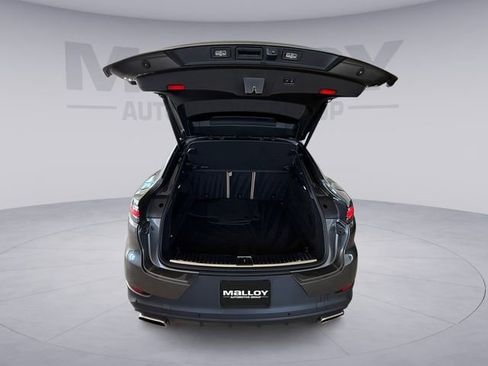 Used 2021 Porsche Cayenne Coupe image 19