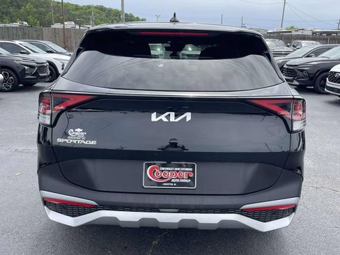 Used 2023 Kia Sportage EX FWD image 3