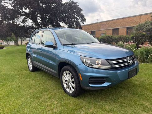 Used 2017 Volkswagen Tiguan Limited w/ Premium Package AWD/4WD image 4