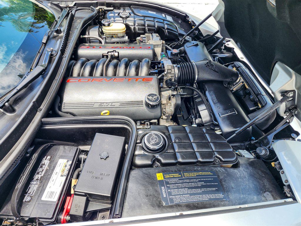 Used 2000 Chevrolet Corvette Convertible w/ Memory Pkg RWD image 28