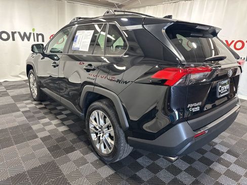 Used 2025 Toyota RAV4 XLE Premium image 4