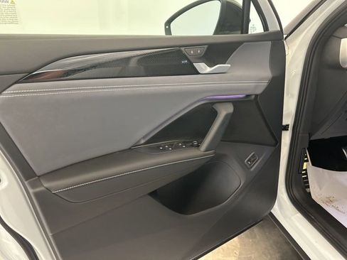 New 2026 Volkswagen Tiguan SE R-Line AWD/4WD image 19