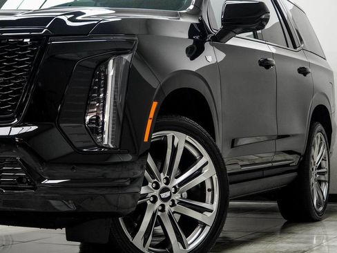 Used 2026 Cadillac Escalade Platinum Sport AWD/4WD image 7