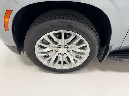 Certified 2025 Chevrolet Suburban High Country w/ Sun And Tow Package AWD/4WD image 21