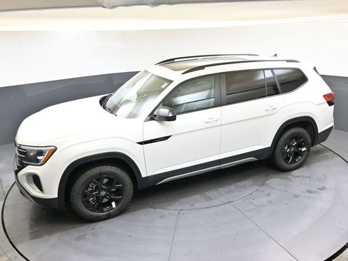 New 2026 Volkswagen Atlas Peak Edition image 42