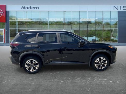 Certified 2023 Nissan Rogue SV w/ SV Premium B Package FWD image 4