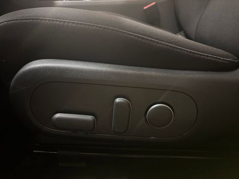 Used 2025 Hyundai Kona SEL image 23