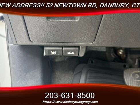 Used 2012 Nissan Versa 1.8 S w/ Special Edition Pkg FWD image 19