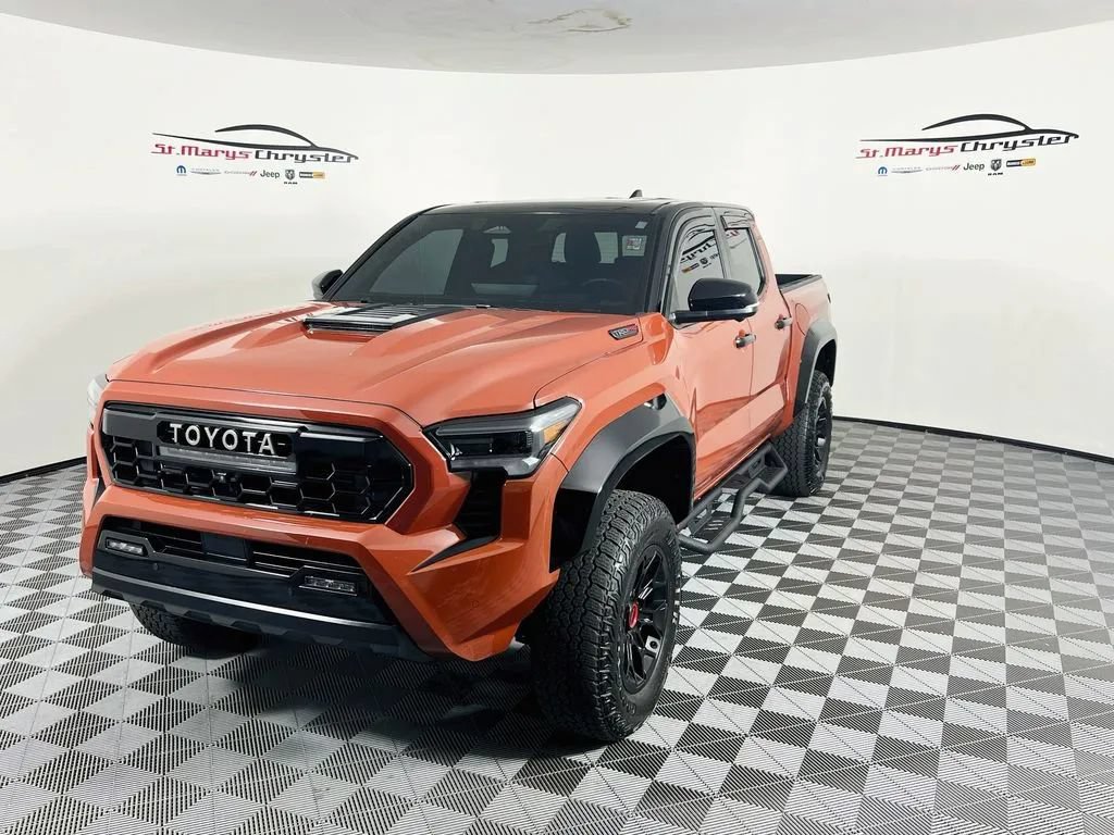 Used 2024 Toyota Tacoma TRD Pro AWD/4WD image 4