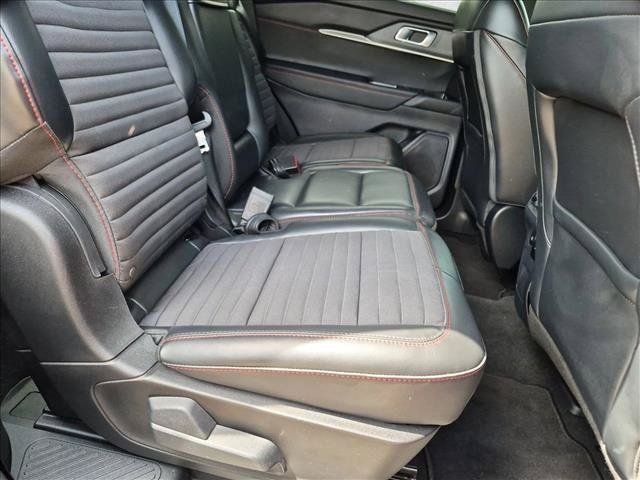 Certified 2025 Ford Explorer ST-Line w/ Premium Package RWD image 21