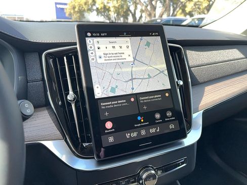 Used 2025 Volvo XC90 T8 Core w/ Protection Package image 21