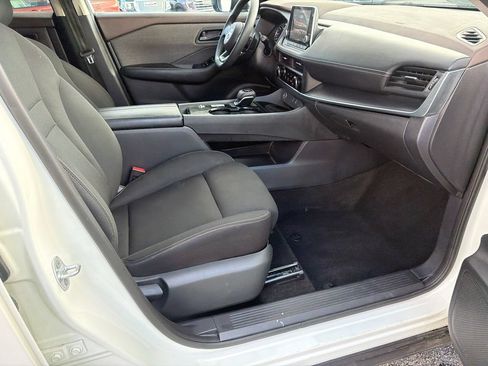 Used 2023 Nissan Rogue S FWD image 13
