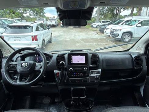 Used 2025 RAM ProMaster 2500 w/ U-Haul Equipment Group FWD image 21