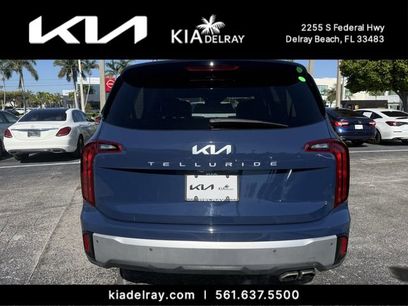 Used 2024 Kia Telluride S w/ S Sunroof Package