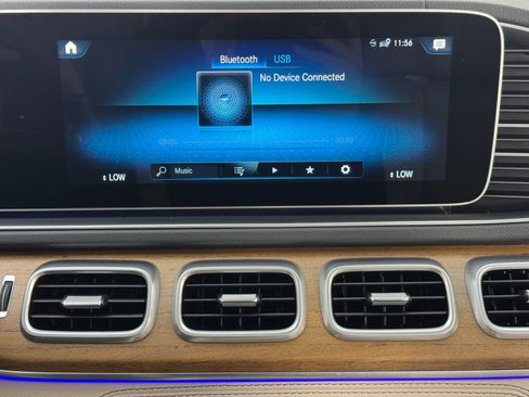 Used 2021 Mercedes-Benz GLS 580 4MATIC image 27