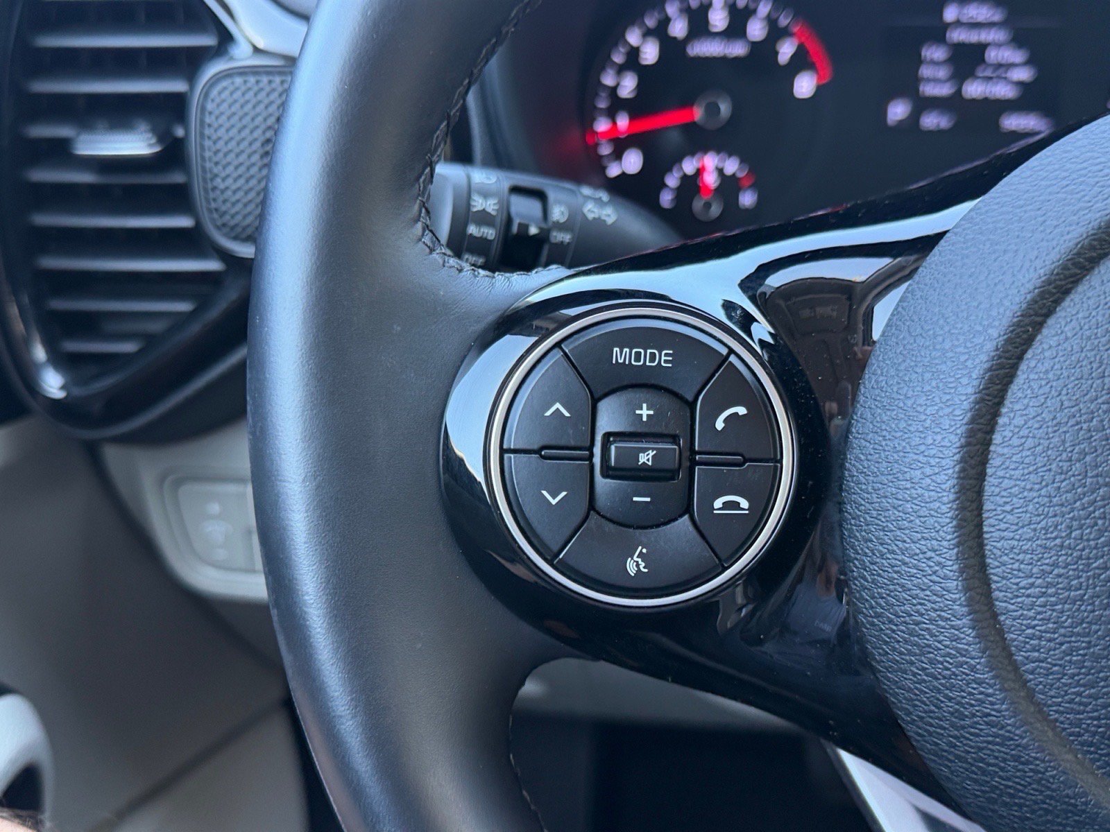 Used 2022 Kia Soul EX FWD image 27