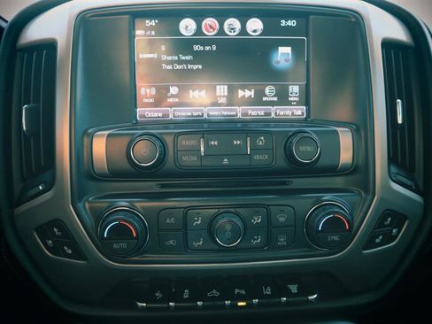 Used 2018 GMC Sierra 3500 Denali w/ Duramax Plus Package AWD/4WD image 11