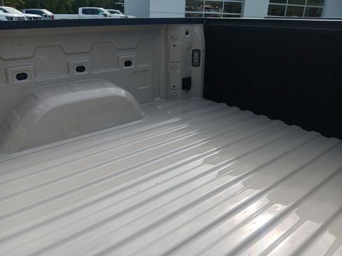 New 2026 GMC Sierra 1500 SLE w/ X31 Off-Road Package image 15