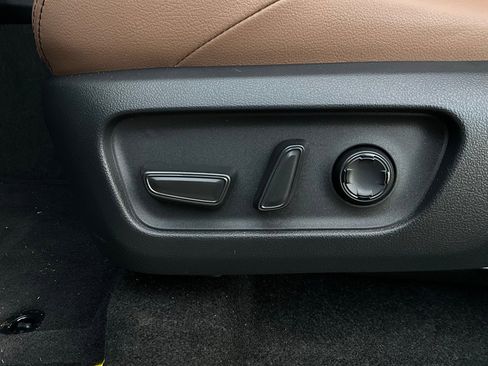 New 2026 Toyota 4Runner Limited image 11