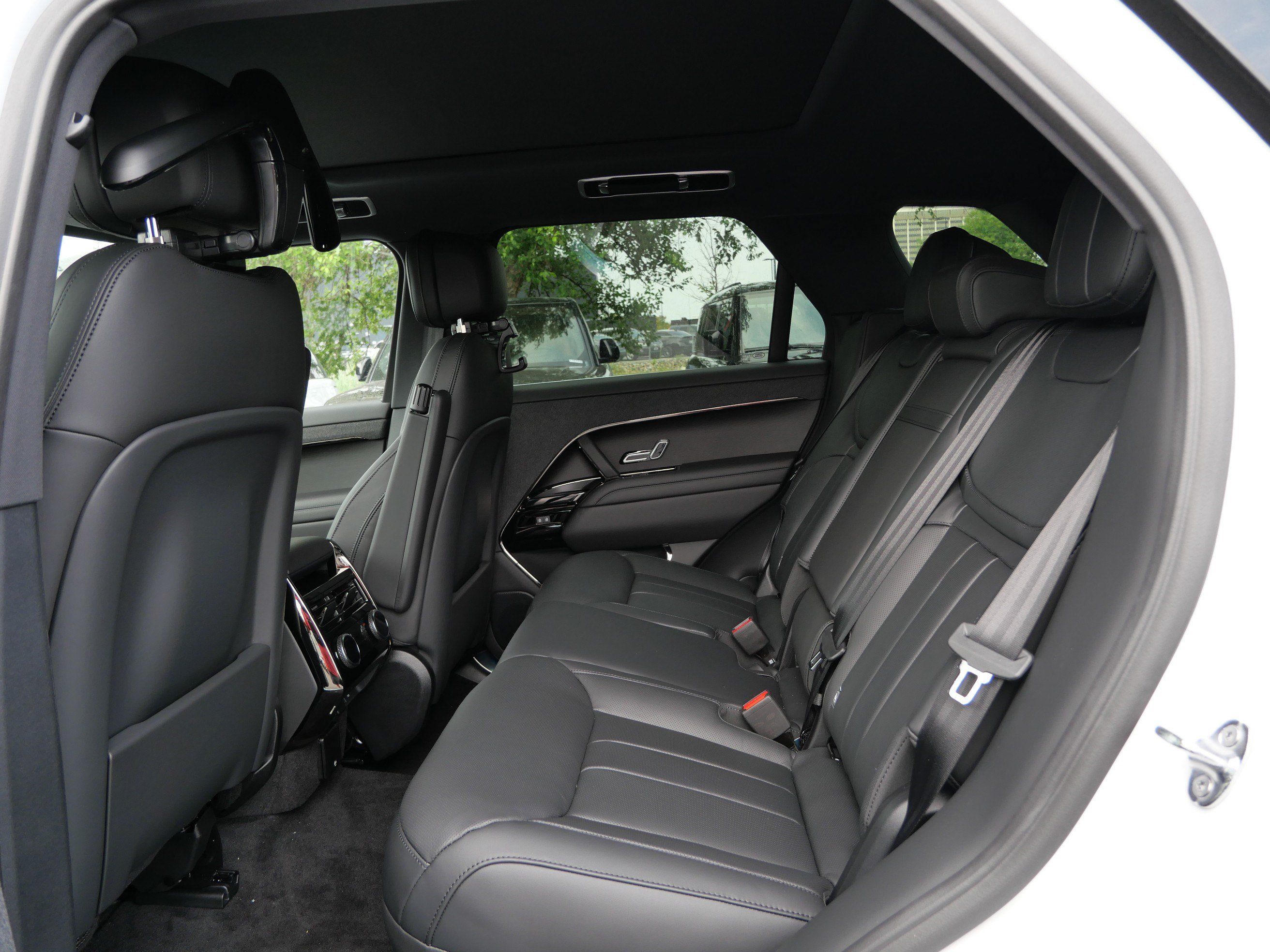New 2026 Land Rover Range Rover Sport Dynamic SE AWD/4WD image 5