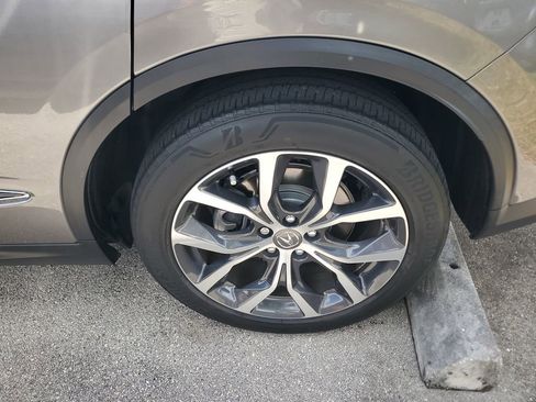 Certified 2023 Acura MDX SH-AWD w/ Technology Package image 5