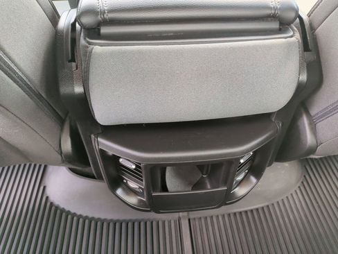 Used 2022 RAM 1500 Big Horn AWD/4WD image 20