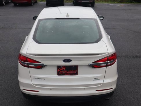 Used 2019 Ford Fusion SE w/ Equipment Group 151A FWD image 8