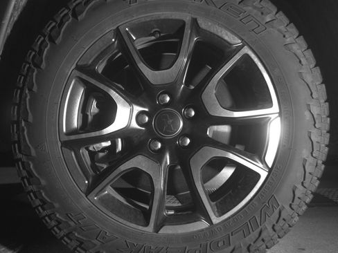 Used 2025 Jeep Compass Trailhawk AWD/4WD image 12
