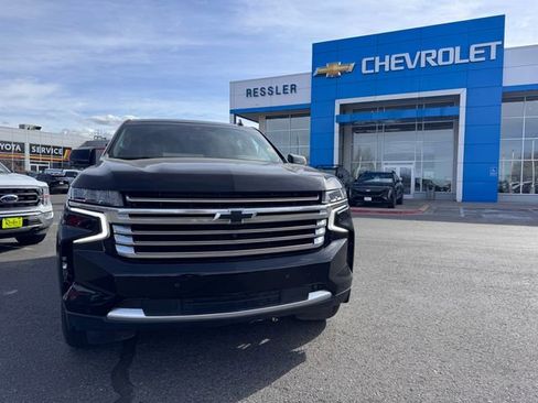 Used 2023 Chevrolet Tahoe High Country image 2