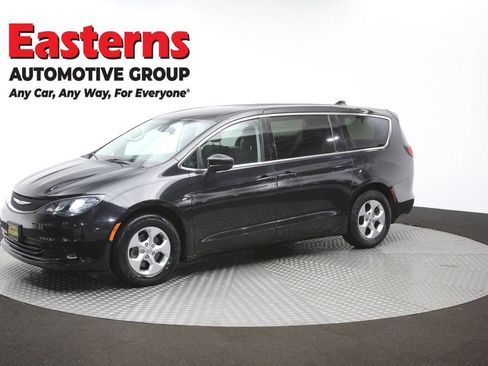 Used 2017 Chrysler Pacifica LX w/ Tire & Wheel Group FWD image 55
