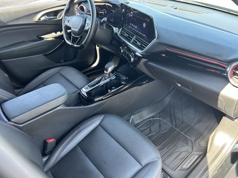 Certified 2024 Chevrolet Trax RS w/ Driver Confidence Package FWD image 13