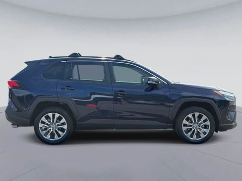 Used 2022 Toyota RAV4 XLE Premium FWD image 2