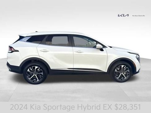 Certified 2024 Kia Sportage EX AWD/4WD image 9