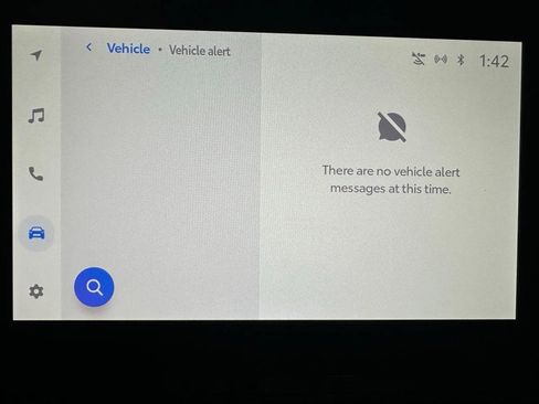 Used 2025 Toyota Sienna LE image 35