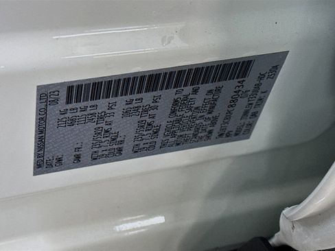 Used 2023 Nissan Rogue SL w/ SL Premium Package image 12