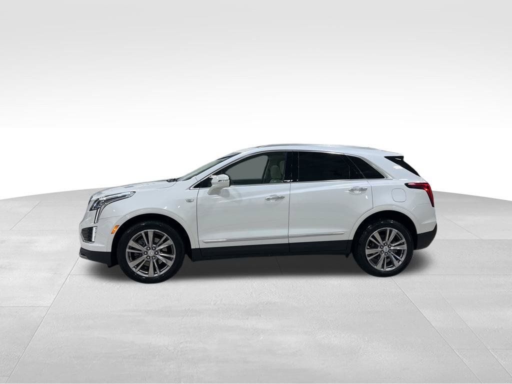 Used 2023 Cadillac XT5 Premium Luxury AWD/4WD image 2