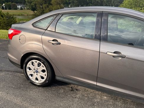 Used 2012 Ford Focus SE image 28